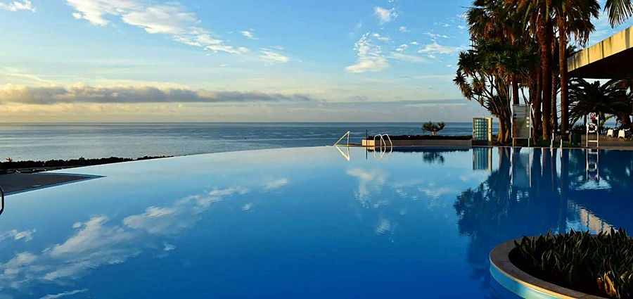 佩斯塔纳赌场公园酒店&赌场 丰沙尔 外观 照片 Infinity pool at the Cape Sun Resort